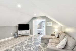 Main Living Space | Central A/C | Central Heat | Free WiFi