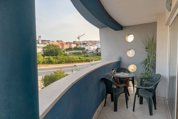 balcony