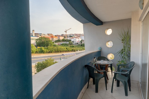 balcony