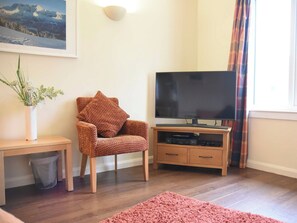 Living room/dining room | Bonnie Doon, Aviemore