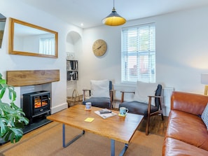 Living area | Tyr LLyr, Penclawdd