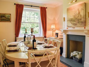 Dining room | Buckshaw Gate, Holwell
