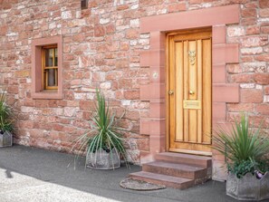 Main entrance | Garden Cottage - Corby Castle, Great Corby, near Carlise