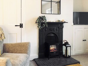 Living room | Pebble Cottage, Bognor Regis