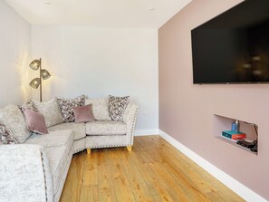 Sitting room | Penlon Cwrws, Henllan