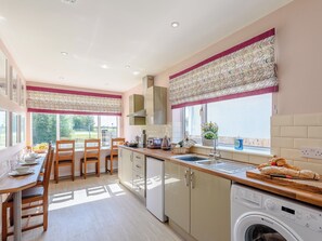 Kitchen/diner | Harebell Cottage, Addlethorpe, near Skegness