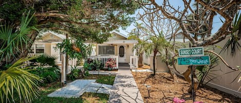 1-web-or-mls-Sunset20Beach20Bungalows20Community201