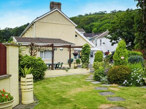 Exterior | Ty Lewis Cottage, Pwll near Llanelli