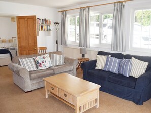 Living room/dining room | Stonehanger 1, Salcombe