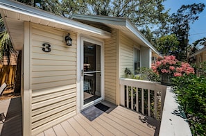 43-web-or-mls-Unit20320Front20Entry