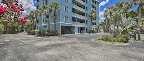 Fort Myers Beach Vacation Rental | 2BR | 2BA | 2nd Floor Condo | 1,060 Sq Ft