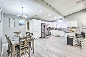 Dining Area | Dishware & Flatware