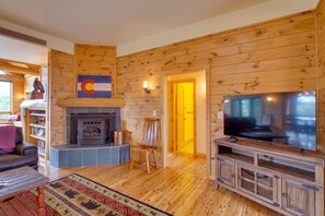 Main Living Area | Smart TV