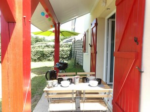 Pflanze, Gebäude, Tür, Schatten, Holz, Grundeigentum, Zimmerpflanze, Blumentopf, Tönungen Und Schatten