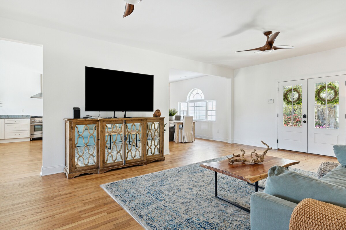 NEW Waterfront, private dock, fully updated Johns Island home