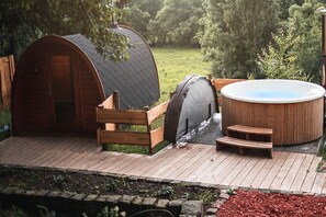 Bain à remous extérieur