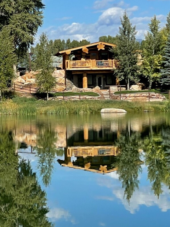 Eagle River Hideaway