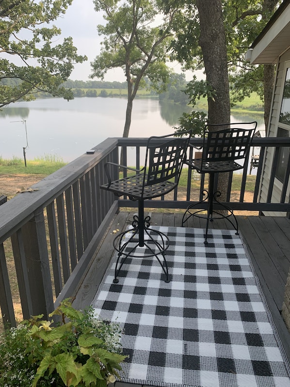 Balcony deck off of great room. 