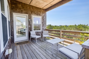 Main level deck