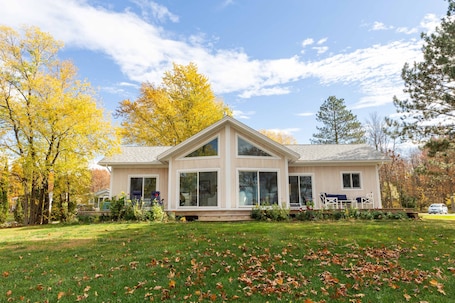 3231 West Shore Road, Isle LaMotte, VT