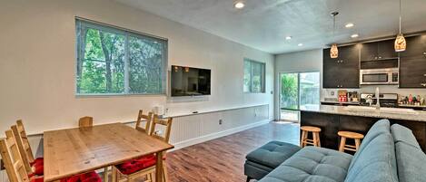 Salt Lake City Vacation Rental | 2BR | 2.5BA | 1-Story Townhouse | 1,400 Sq Ft