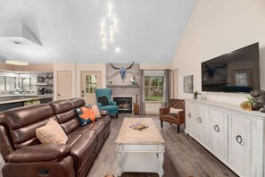 Family room with smart TV and games provided!