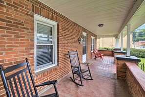 Front Porch | Keyless Entry