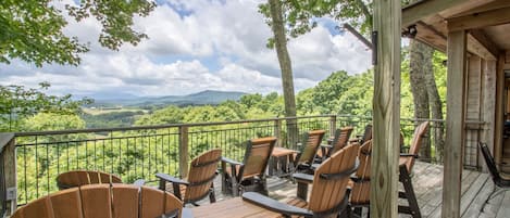 Direct Unobstructed Views of Grandfather Mountain from Main Level Deck at Serendipity!