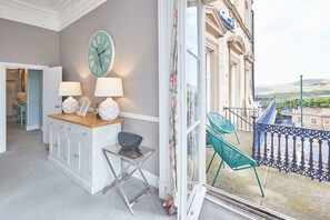 The Zetland Apartment, Saltburn-by-the-Sea - Host & Stay