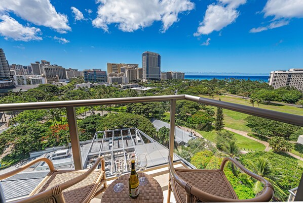 Enjoy the Ocean and Fort DeRussy Park Views