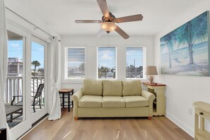 3rd Bedroom - Sunroom