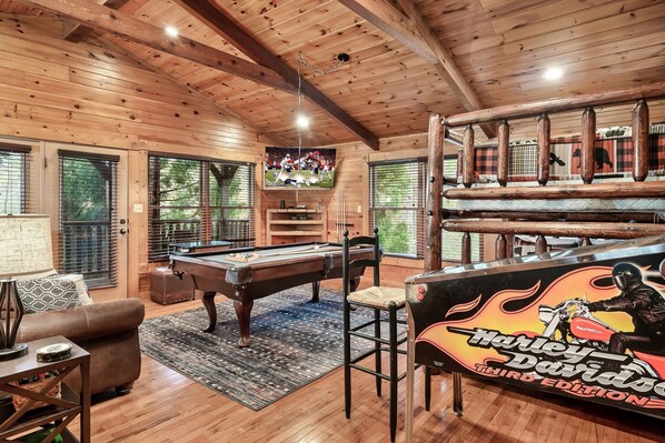 Upstairs Loft/Game Room