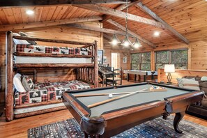 Upstairs Loft/Game Room