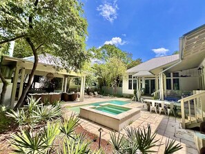 The Zen Den - Private Courtyard Retreat in Rosemary Beach