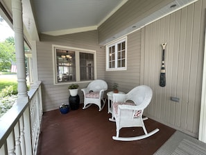 Porch, off of driveway