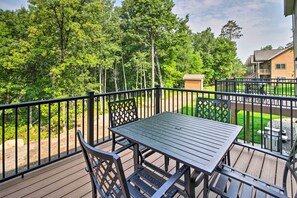 Balcony | Outdoor Dining