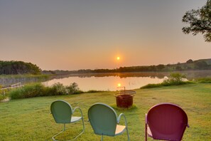 Private Yard | Lake Access | Fire Pit