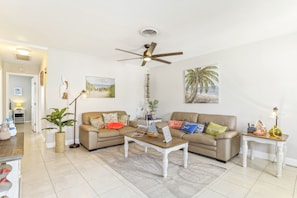 Living Room | Smart TV | Snowbirds Welcome | Free WiFi | Central A/C