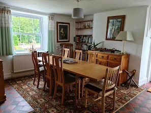 The dining room- sits eight. Listen to vinyls and enjoy family time.