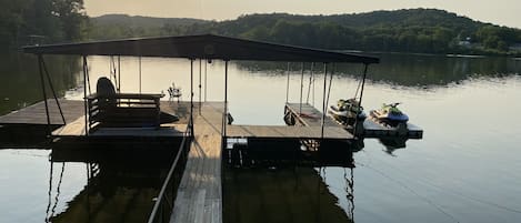 Dock with one Open Slip for you to rent a boat and dock it for your stay. 