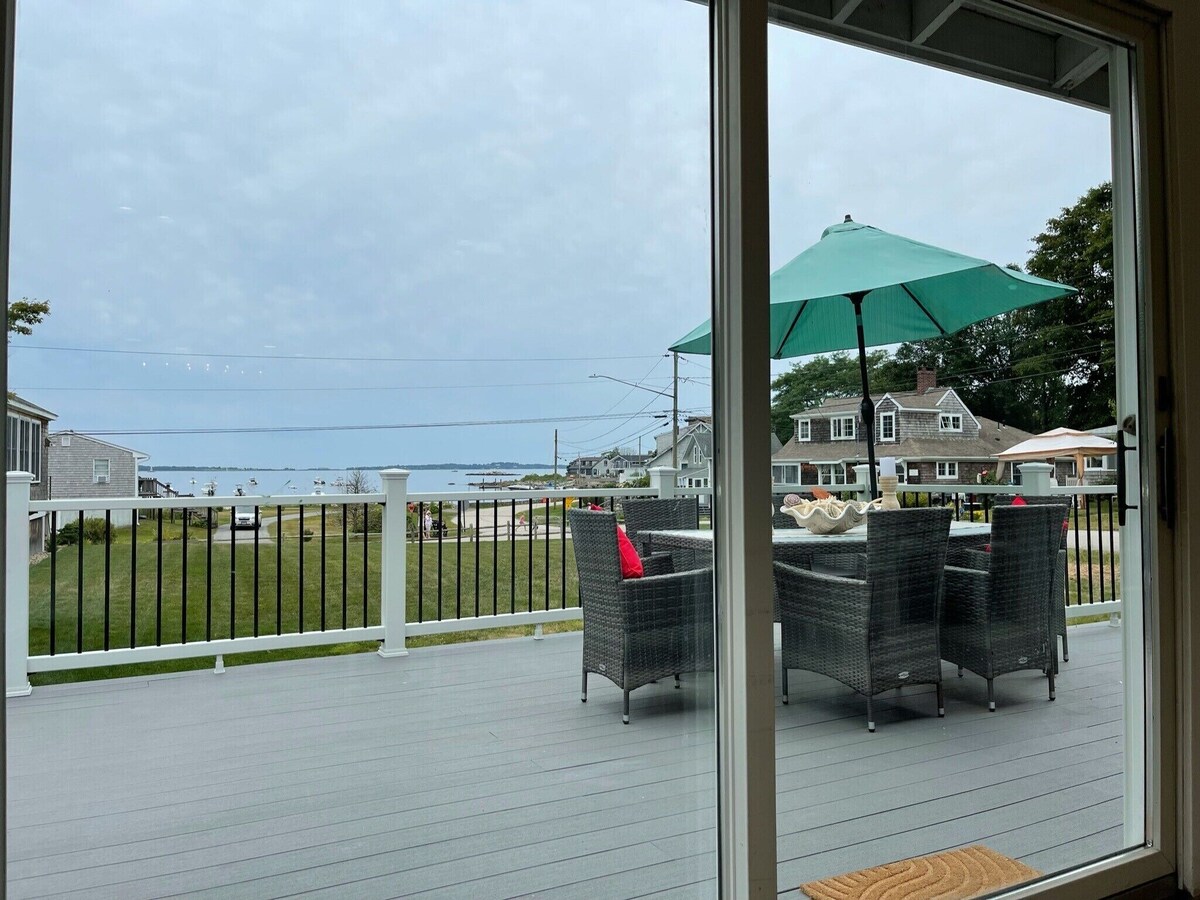 Waterfront 4 bed, 3 full bath house w/ ocean views & seaside activities