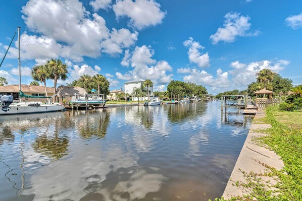 Crystal River Vacation Rental | 3BR | 3BA | 2,550 Sq Ft | Step Free Access