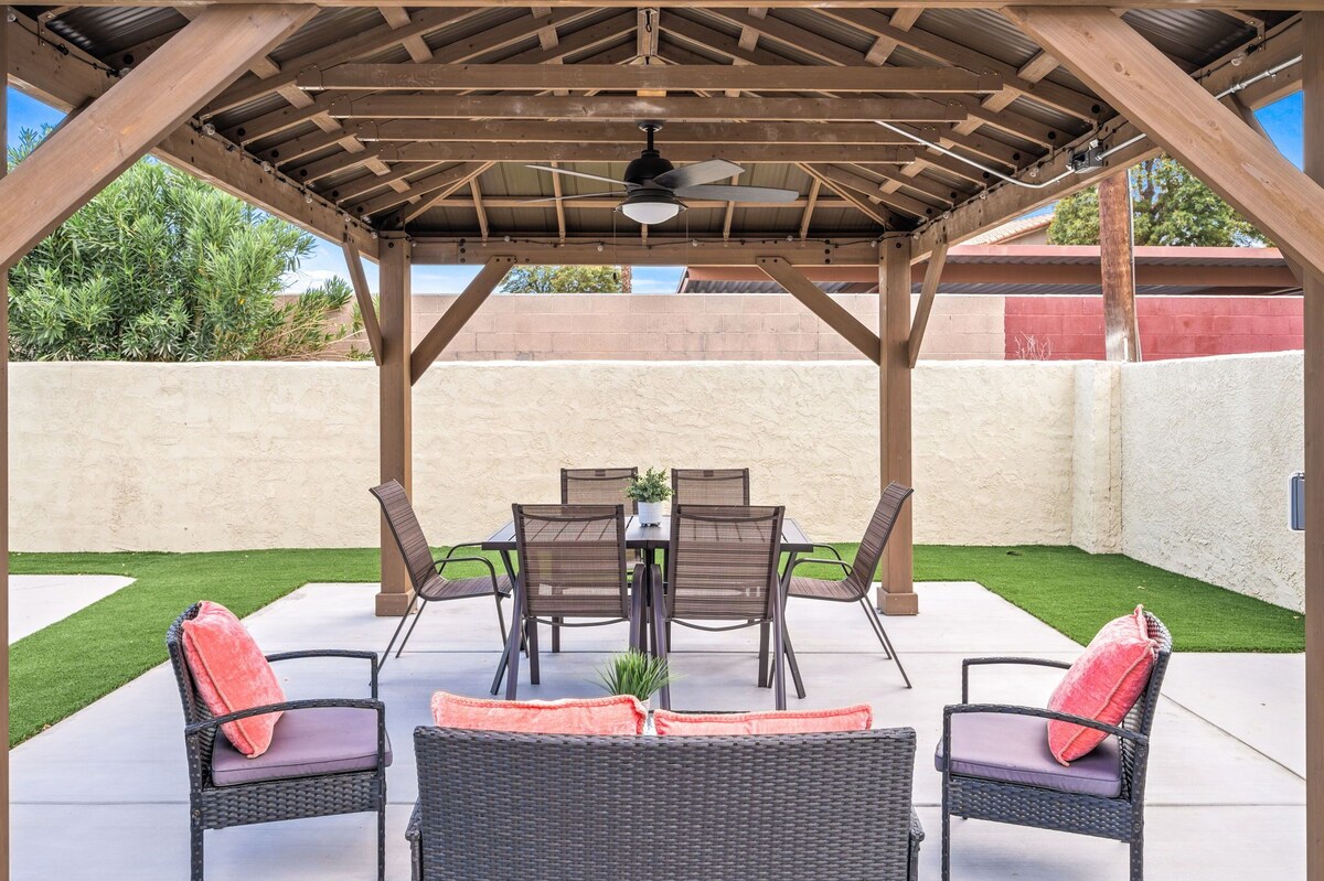 NEWLY UPDATED , Fully Remodeled, Clean and Cozy, with FREE POOL/SPA HEATING.