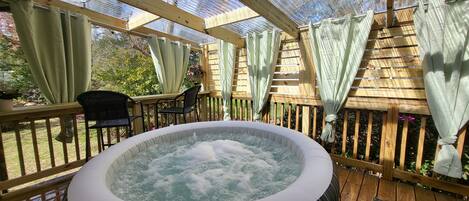 Private Hot Tub 