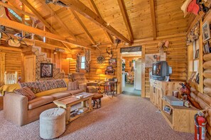 Living Room | No WiFi | Limited Cell Service | Landline Available