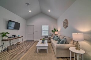 Living Room | Central A/C