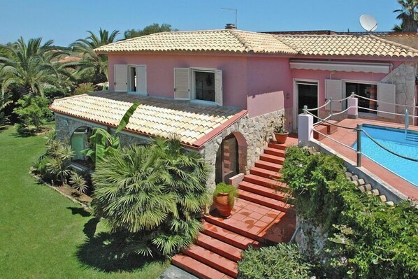 Holiday Home Exterior [summer]
