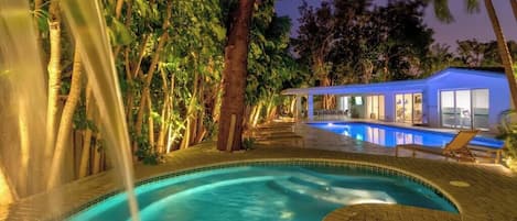 Truly one of kind resort-style property  Oversized Hot Tub, Oversized Pool, Putting Green, Outdoor Entertainment Area, BBQ Kitchen, 8 Lounge Chairs & lots of Seating.  Over 13,000 SqFt Gated Property located in the heart of Ft. Lauderdale off A1A.