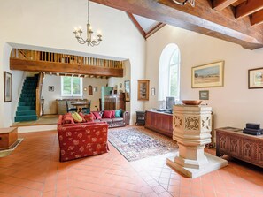 Living room/dining room | St Andrews Church, Panton