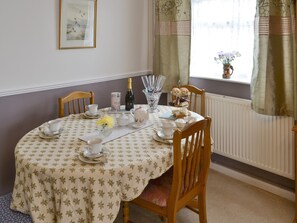 Living room/dining room | Sea Breeze, Walcott, near Norwich